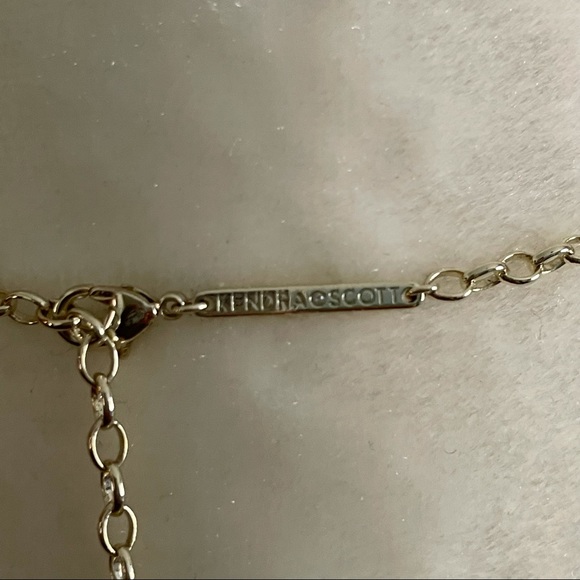 Kendra Scott Pendant Necklace Turquoise Magnesite - Picture 7 of 9